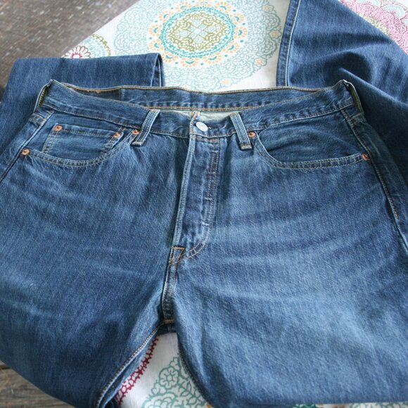Levi's 501 Button Fly Jeans - Picture 3 of 6